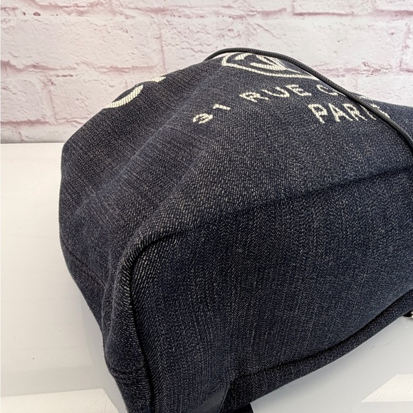 Chanel Deauville Large Navy Denim Canvas Drawstring Backpack - Picture 6 of 15
